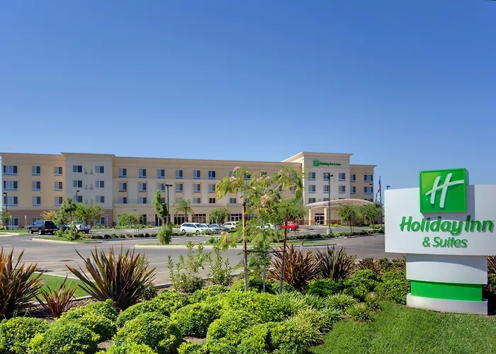 Holiday Inn & Suites Bakersfield By Ihg